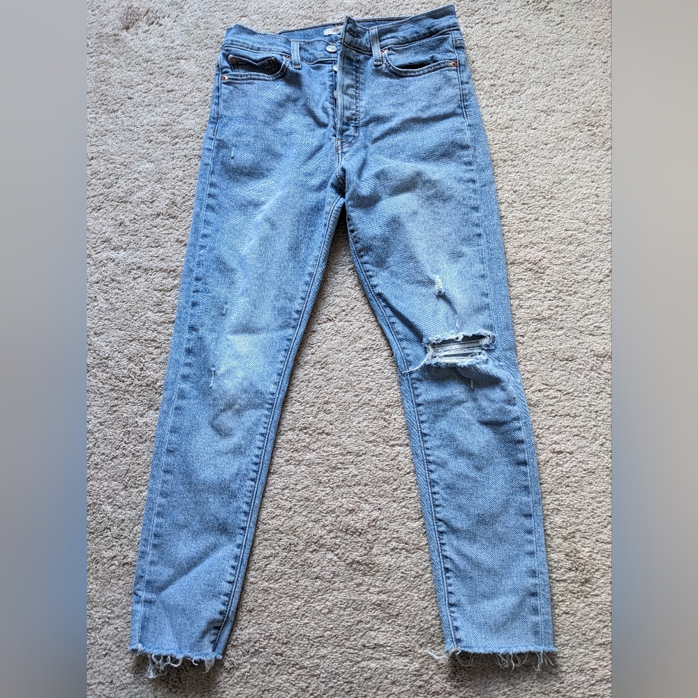 Levi's Wedgie Skinny Jeans Distressed with Button Fly Size 29